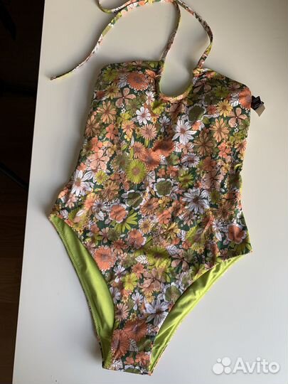 Купальник новый 40 42