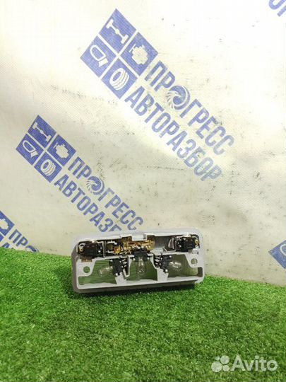 Плафон подсветки салона передний Mitsubishi Lancer