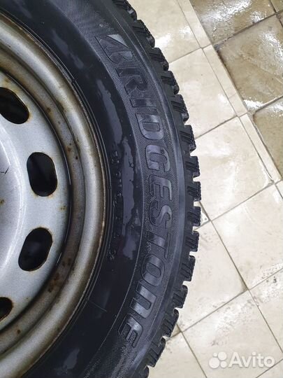 Bridgestone Blizzak Spike-01 195/65 R15 91T