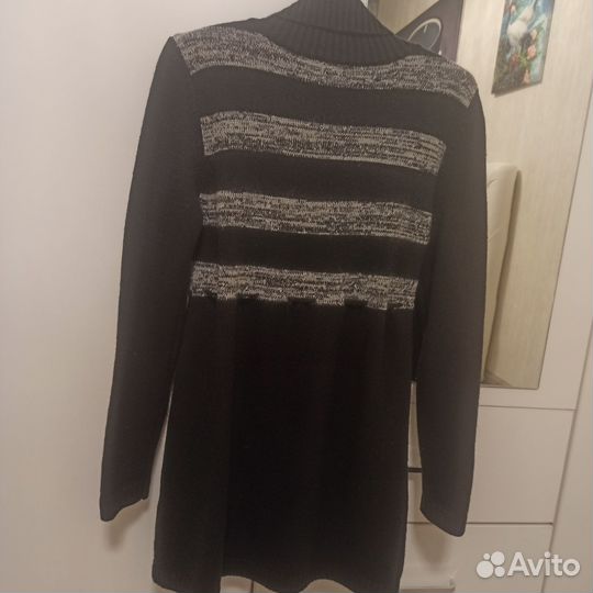 Платье шерстяное