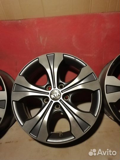 Диски литые R17 5х114.3 Kia Sportage