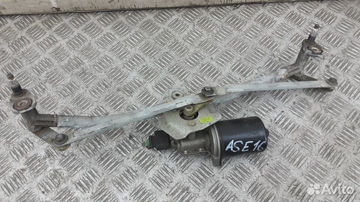 Механизм стеклоочистителя на Skoda Octavia A4