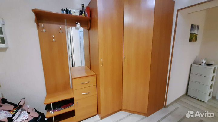 Прихожая со шкафом бу