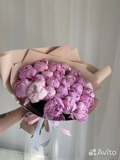 Шикарный букет из пионов Голландия