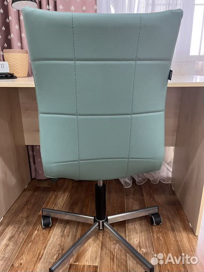 Компьютерное кресло