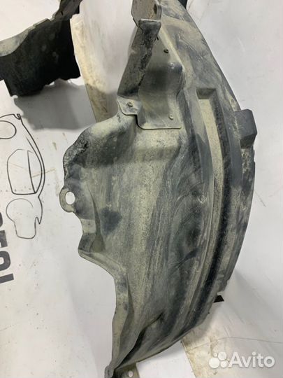 Подкрылок передний правый Nissan X-Trail T30