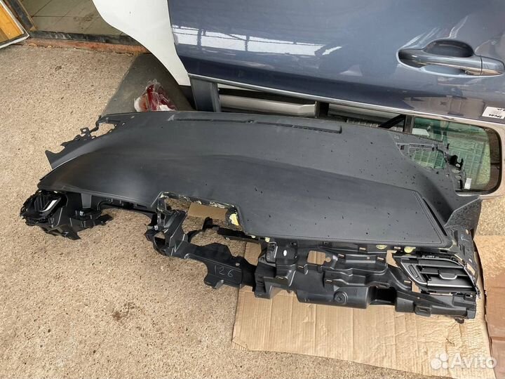 Торпедо с подушкой Toyota C-HR