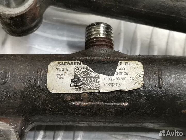 Датчик давления топлива Land Rover 1387695