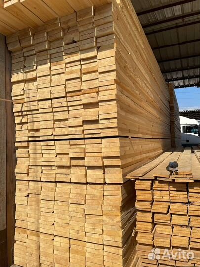 Обрезная доска из ели 25х150х6000