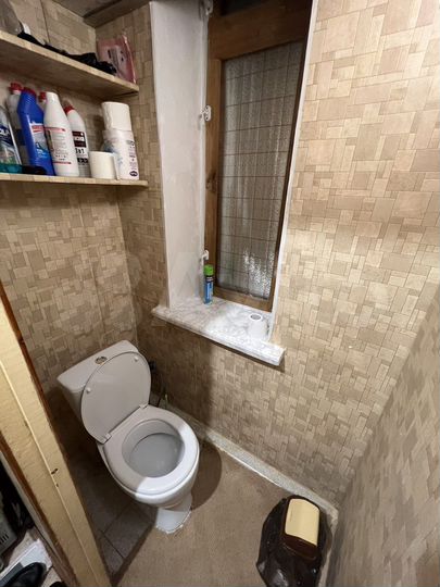 Комната 10 м² в 2-к., 1/2 эт.