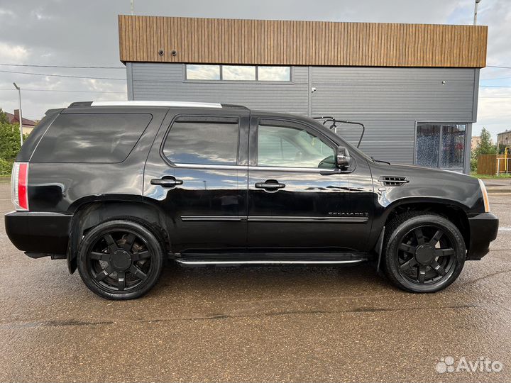 Cadillac Escalade AT, 2009, 195 000 км