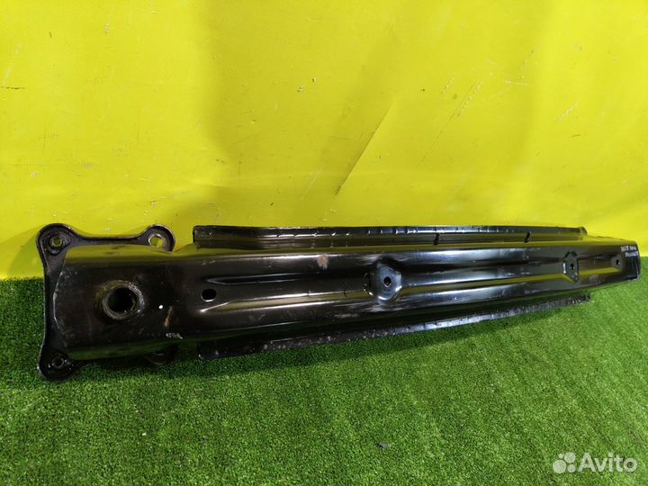 Усилитель переднего бампера LADA Vesta 2015