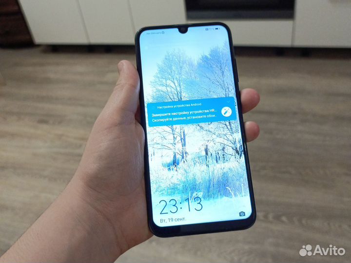 Телефон honor 10i