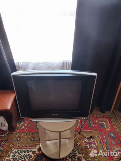 Телевизор samsung