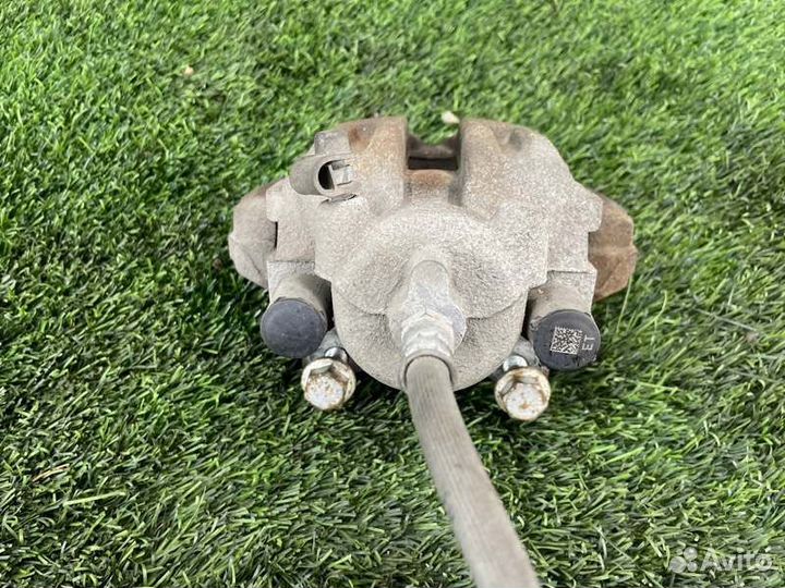 Суппорт тормозной задний левый Bmw X1 E84 N47D20