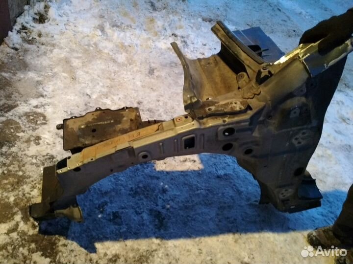 Четверть передняя левая Ssang Yong Kyron