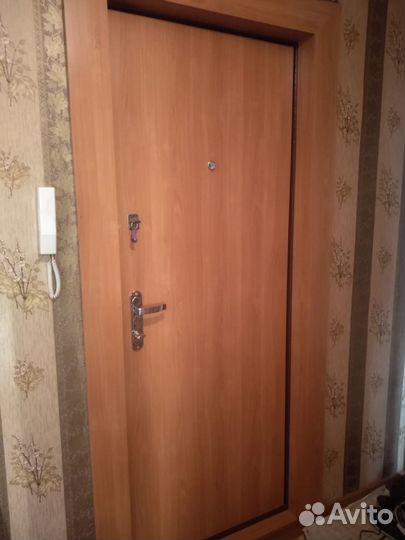 Продам входную дверь бу