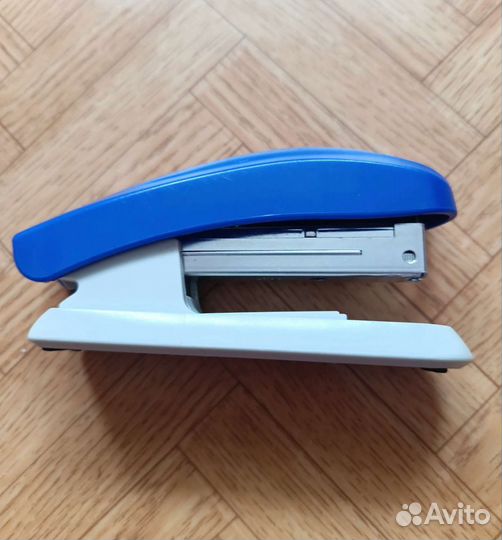 Степлер для бумаги