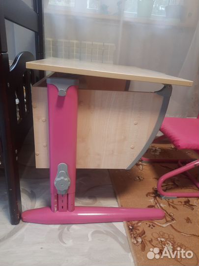 Детский письменный стол