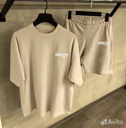 Костюм balenciaga