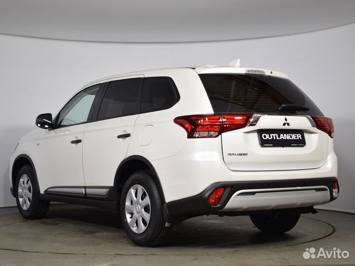 Mitsubishi Outlander 2 CVT, 2022