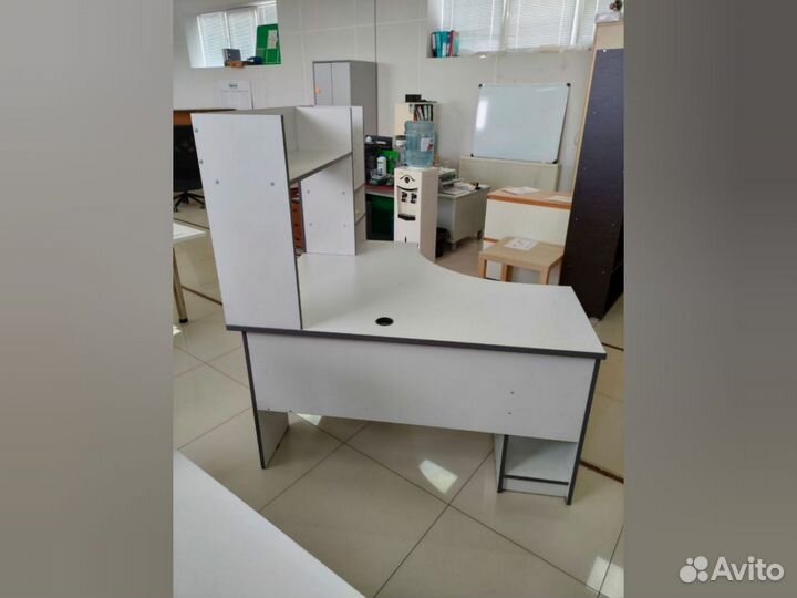 Рабочий стол угловой