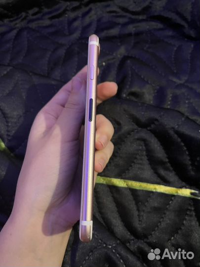 Телефон iPhone 7