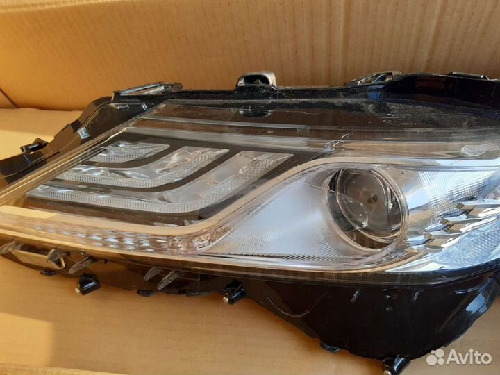 Фара Тойота Камри 70 75