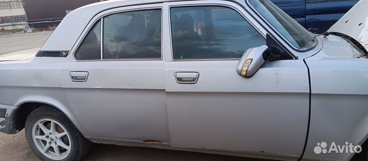 Дверь правая передняя волга 31105
