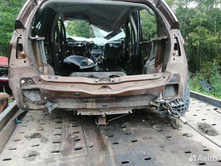 Кузов Рено Сандеро по частям