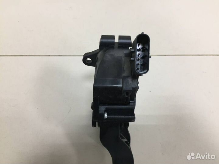 Педаль газа Skoda Rapid 2019