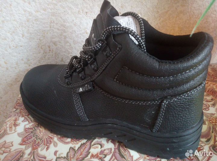Рабочие ботинки 39 новые