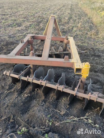 Плуг трактор грейфер