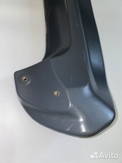 Спойлер Toyota Land Cruiser 105