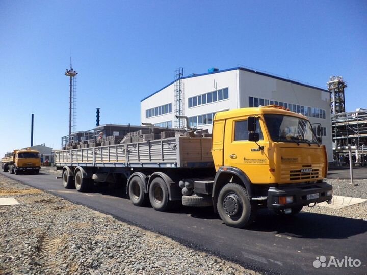 Длинномер, фура, манипулятор длинномер