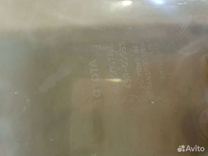 Стекло двери заднее левое Toyota Camry V70