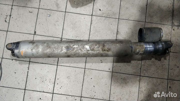 Задний кардан Тойота Тундра