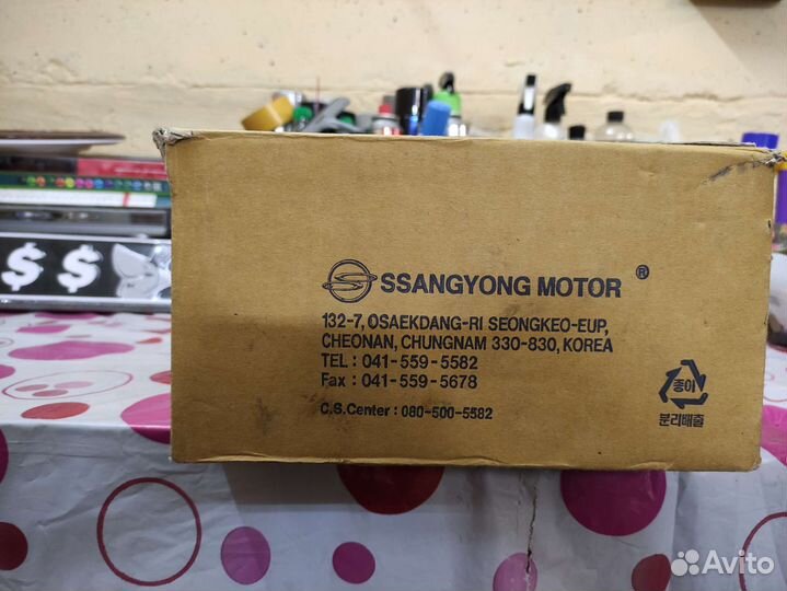 Задний левый фонарь ssang yong rexton