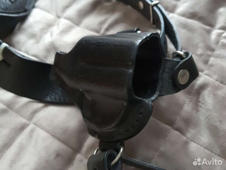 Наплечная кобура для осы