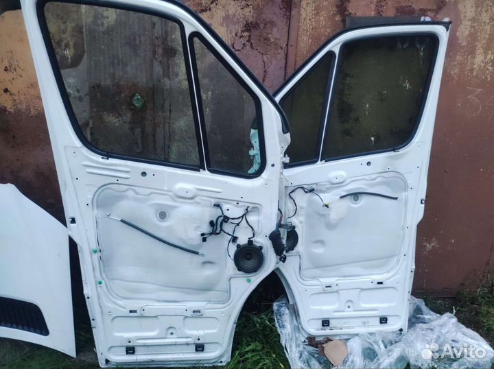 Мерседес спринтер двери