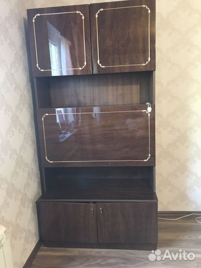 Книжный шкаф сервант