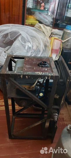 Дерево обрабатывающий станок(циркулярка)