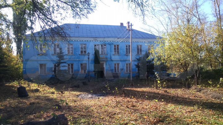 Дом 700 м² на участке 100 сот.