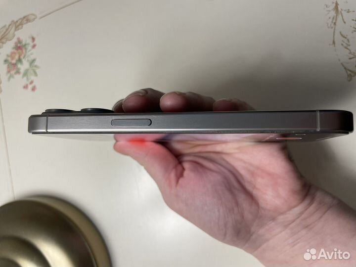 iPhone 15 Pro, 256 ГБ