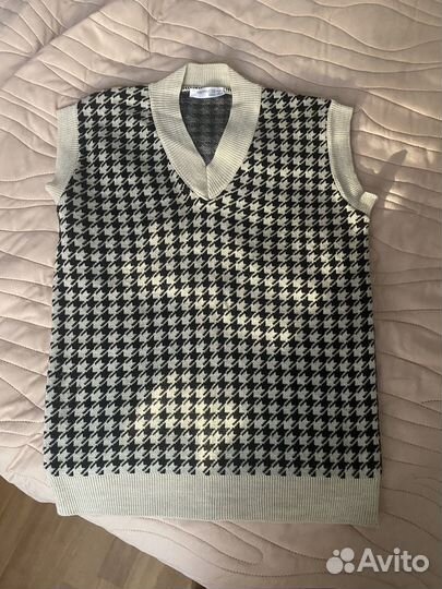 Жилет вязаный женский