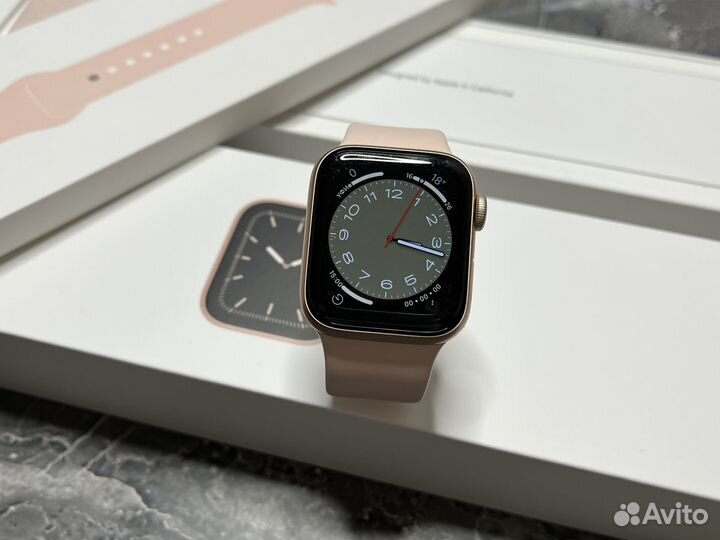 Часы Apple Watch 5 40 mm 83 акб
