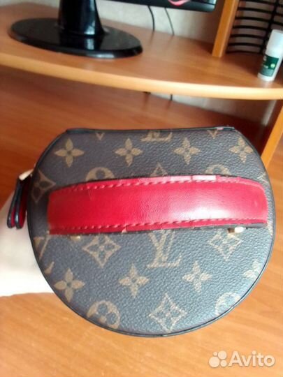 Сундучок Louis Vuitton