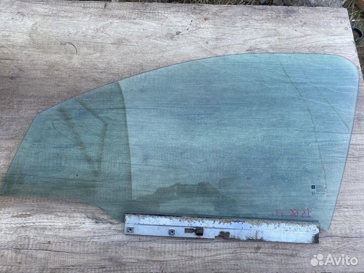 Стекло двери переднее левое Opel Corsa-C Z12XE