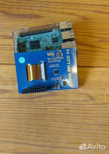 Raspberry Pi 3 Model B + 3,2 Waveshare LCD Display