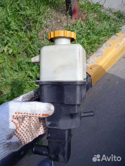 Бачок гидроусилителя dodge stratus